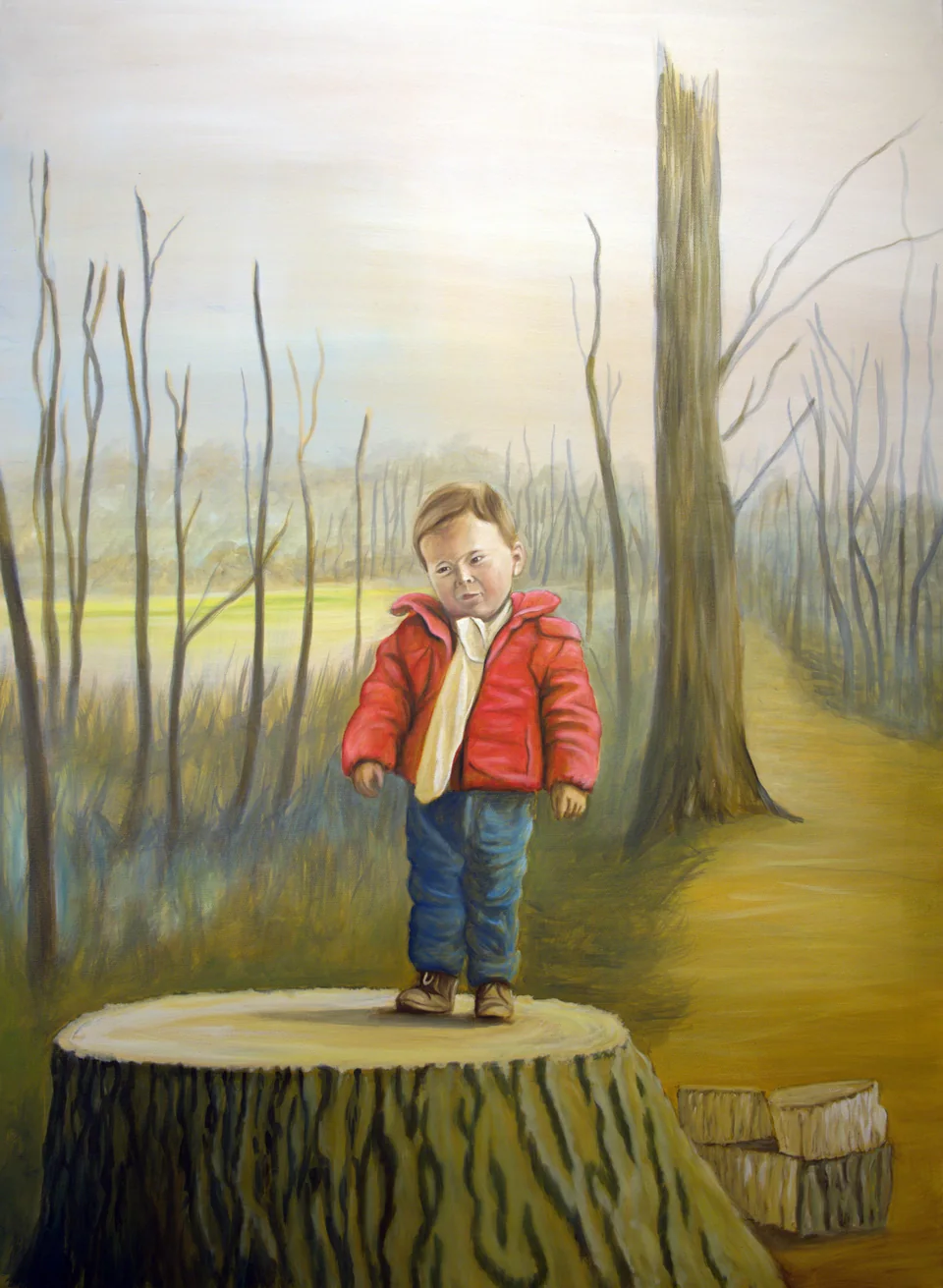 Kind in roter Jacke auf einem Baumstumpf in einer Waldlandschaft - Eckhard Kowalke